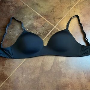 VS The T-Shirt Lightly Lined Wireless Bra 34DD